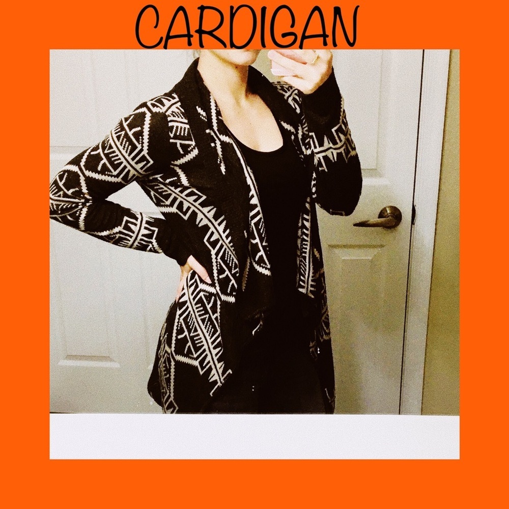 Cardigan black and white long sleeve